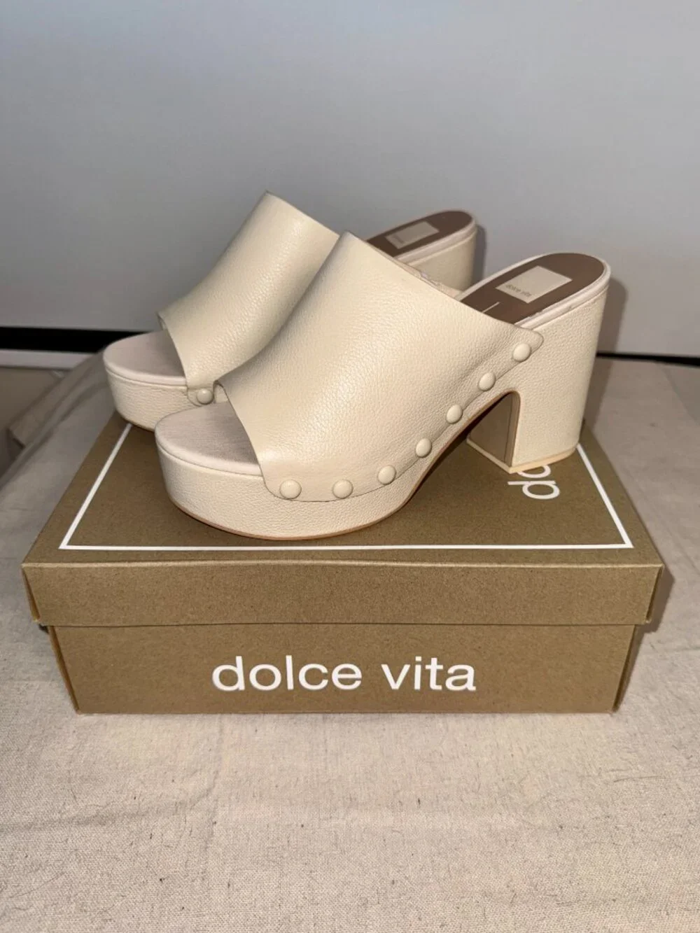 10 Dolce Vita Emol Ivory Leather Clogs Mules Studded Block Heels Cream Off White